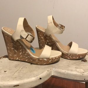 Jessica Simpson Ivory/Cream Leather Wedge Sandals